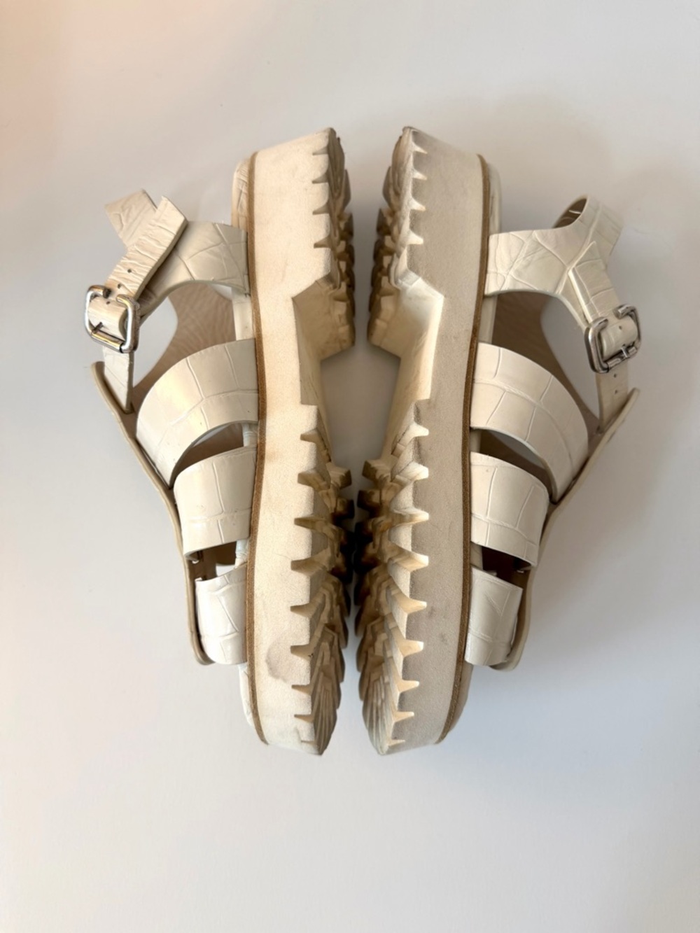 Freda Salvador Darya Lug Sole Fisherman Sandal in Bone Embossed Croc, Size 8 - Picture 7 of 10